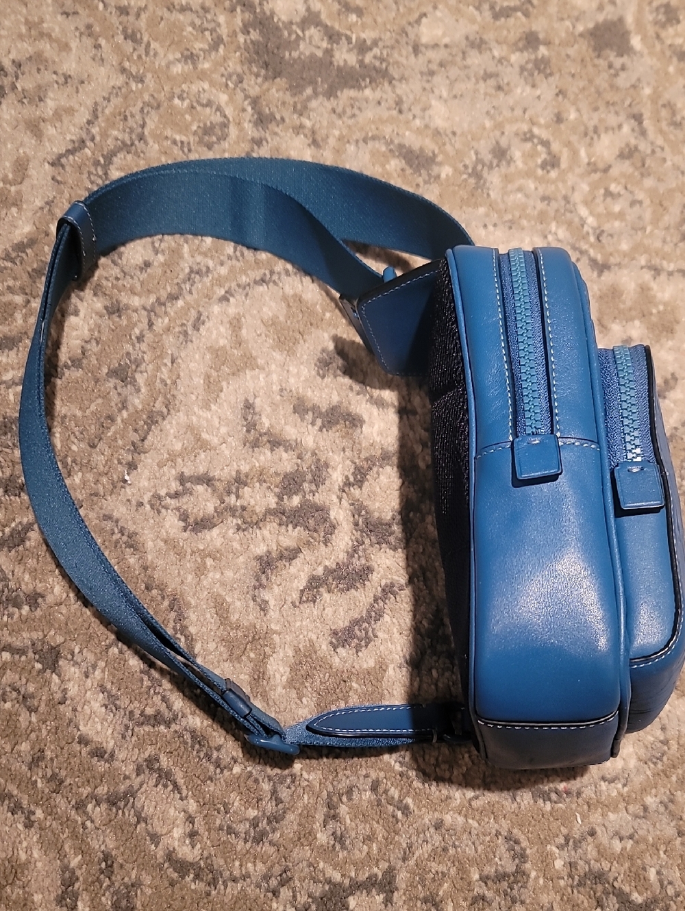 Coach Blue Track Pack 14 Embossed Signature Leather Like New Excellent Condition - Picture 6 of 6